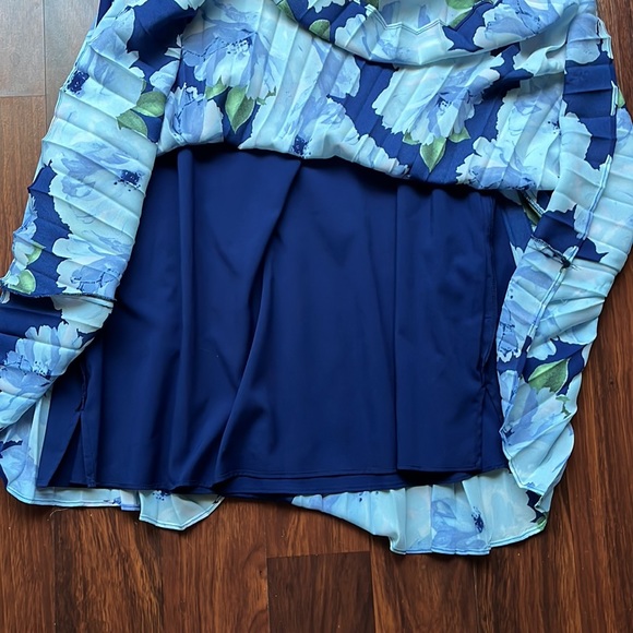 Tahari ASL Petite Maxi skirt - Picture 2 of 3